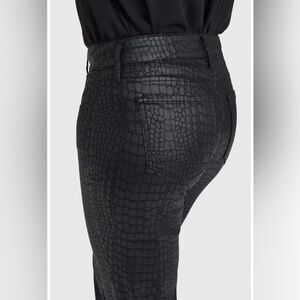 NYDJ $129 Marilyn Coated Snake Pattern Straight Leg Jeans. Plus Size 14. EUC.